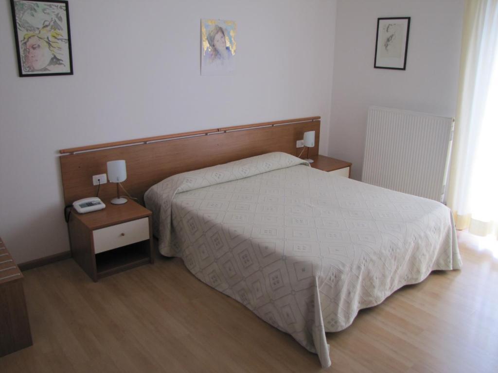 Hotel Scarano Levico Terme Room photo
