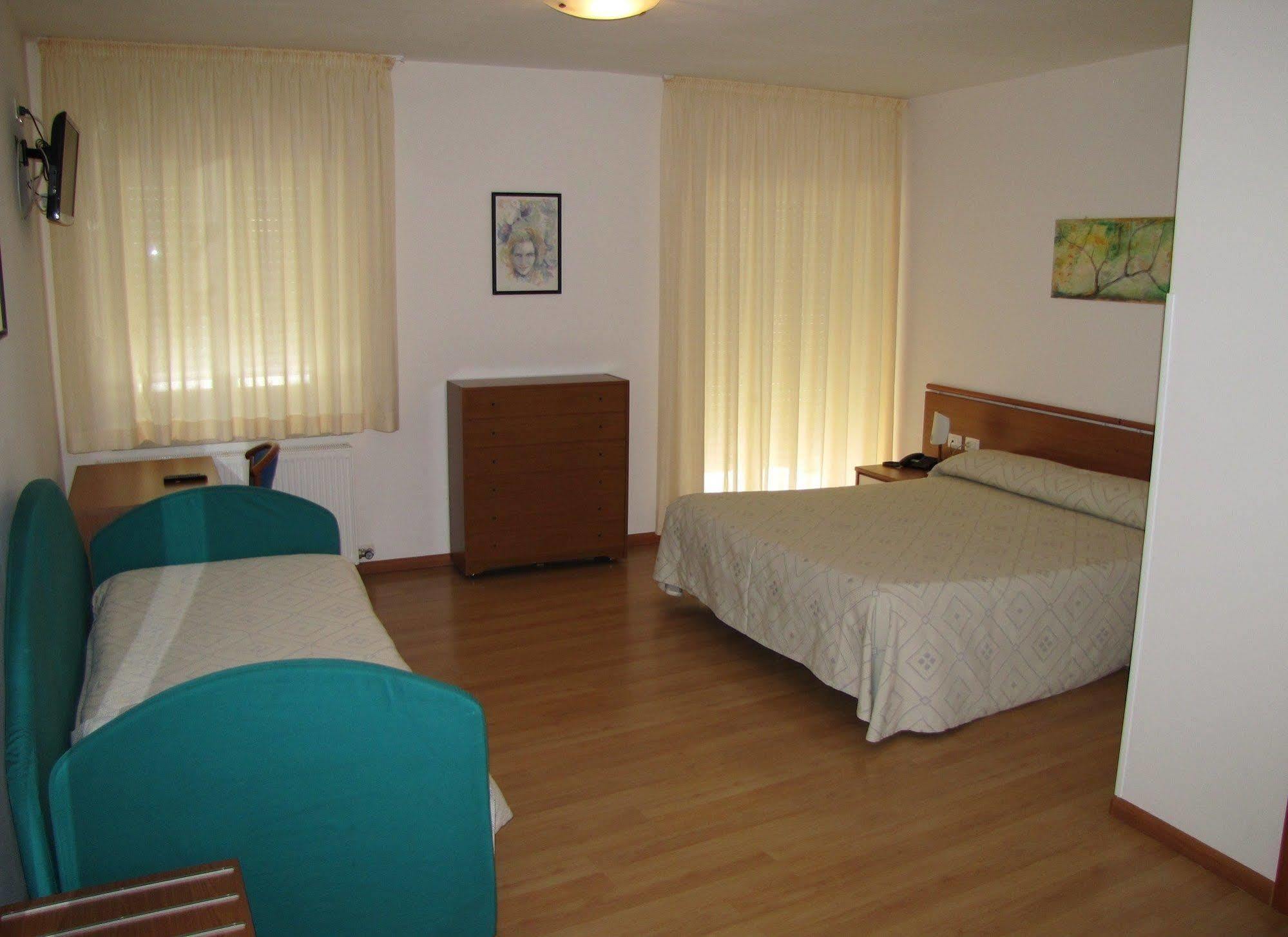 Hotel Scarano Levico Terme Exterior photo