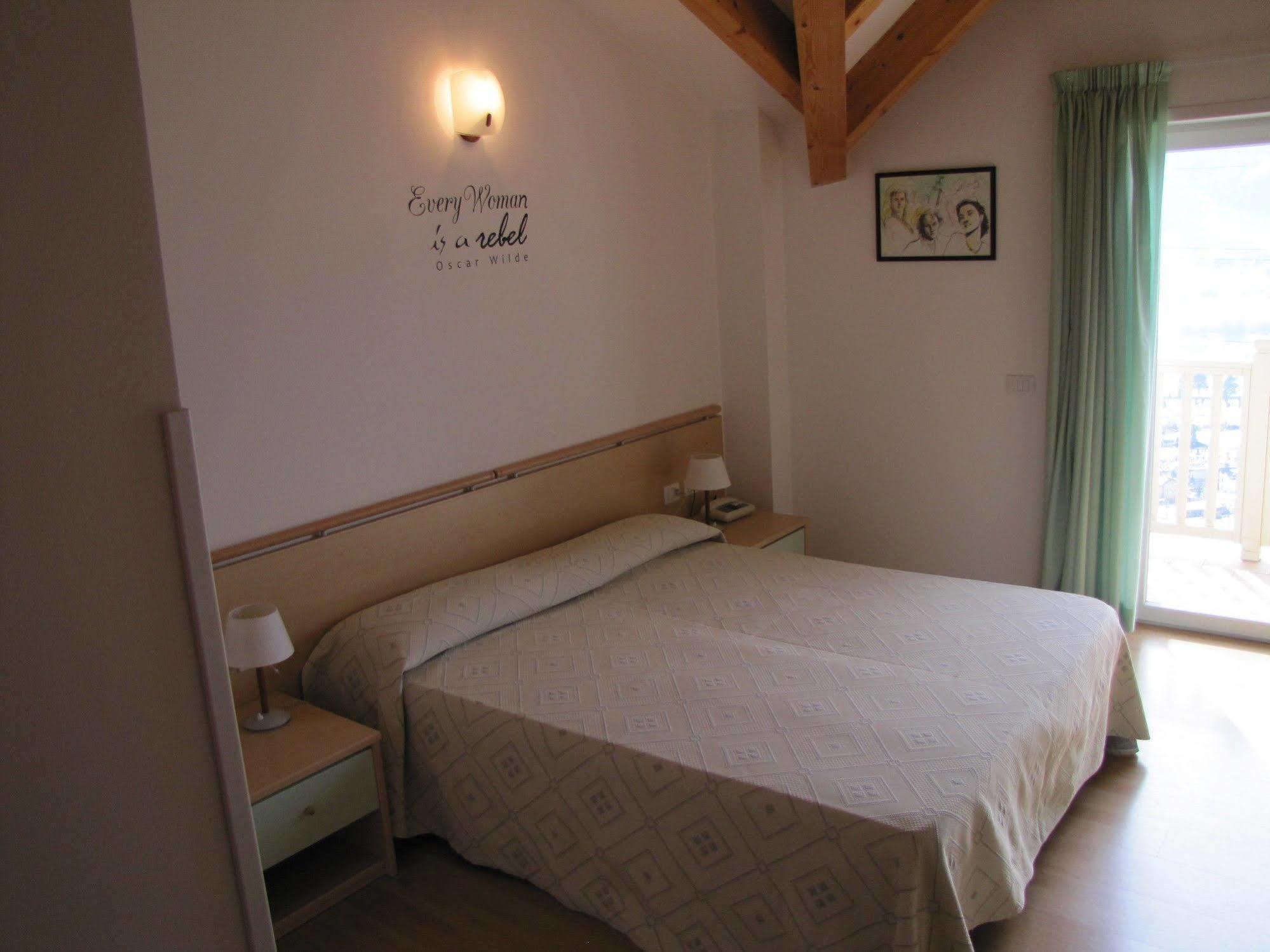 Hotel Scarano Levico Terme Exterior photo
